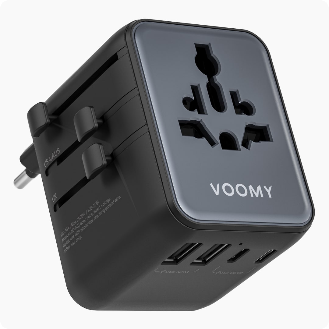 Voomy Travel Y628 - Wereldstekker - 200+ Landen - 28W Snellader - 3 USB-C 2 USB-A poorten - Space Gray/Blauw